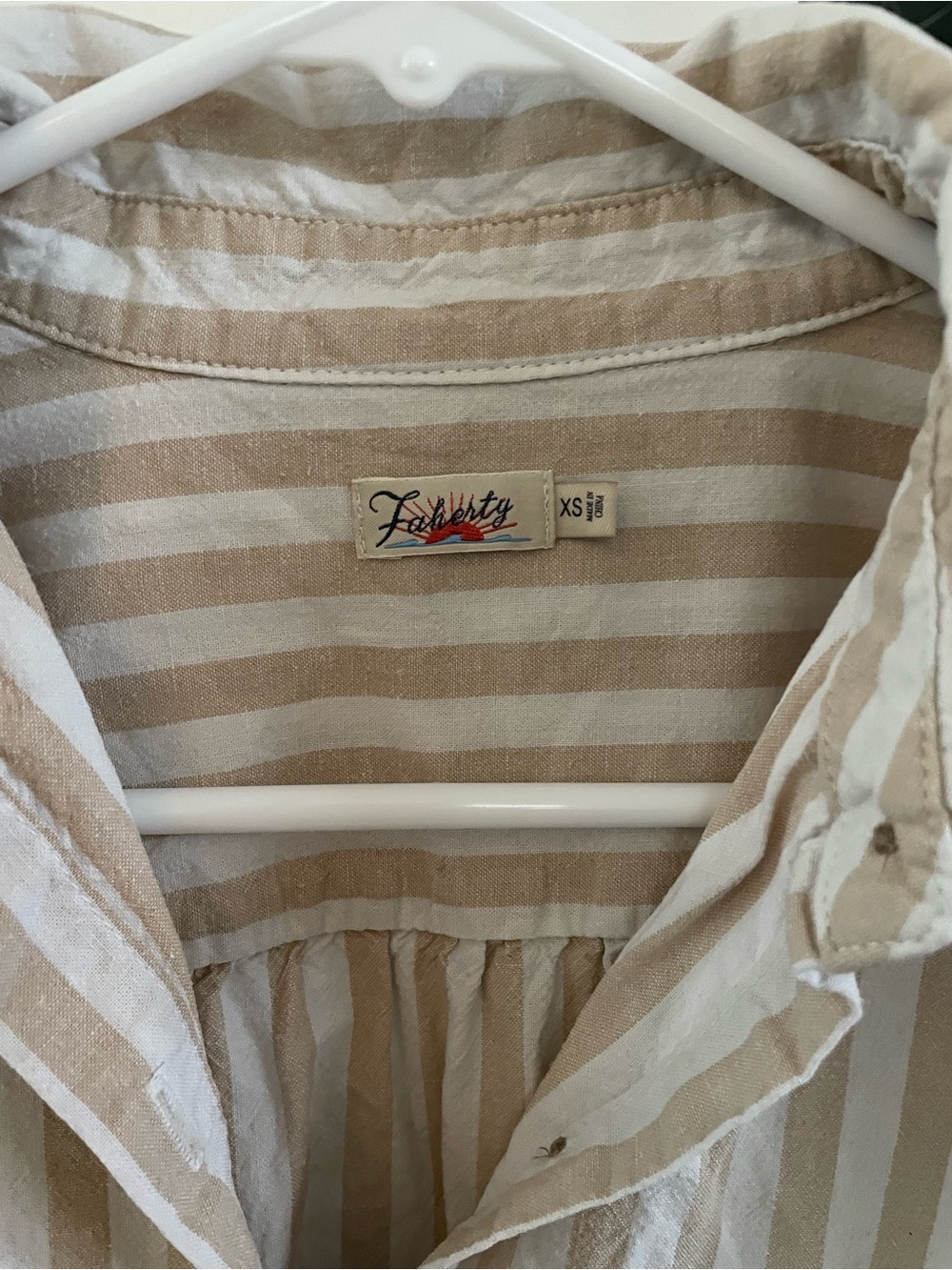 Faherty Light Tan and White Striped Short-Sleeve Shirt - Picture 2 of 3